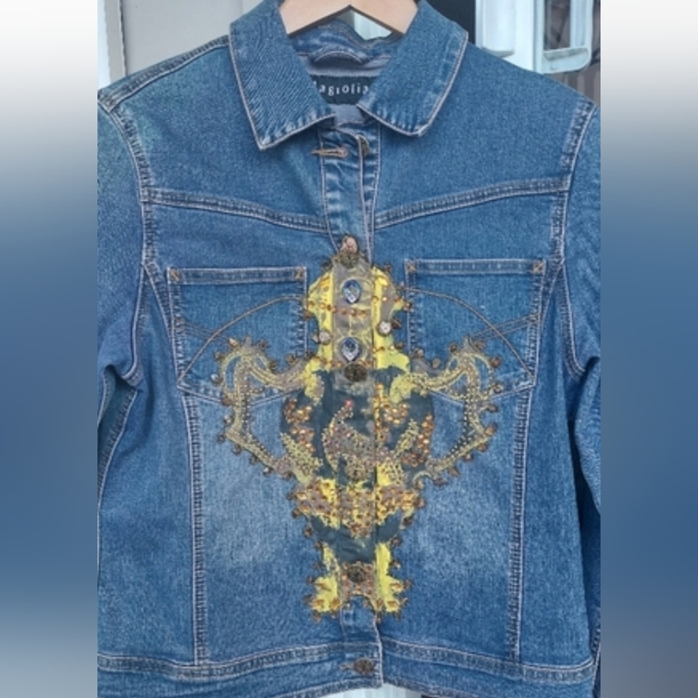 Size 8 Magnolia Denim Jean Jacket